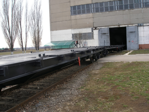 Платформа для перевозки крупнотоннажных контейнеров